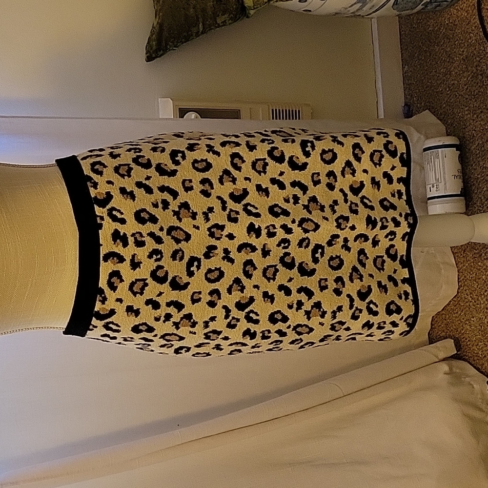 Cheetah print Skirt Knit Velvet Brand Large M/L